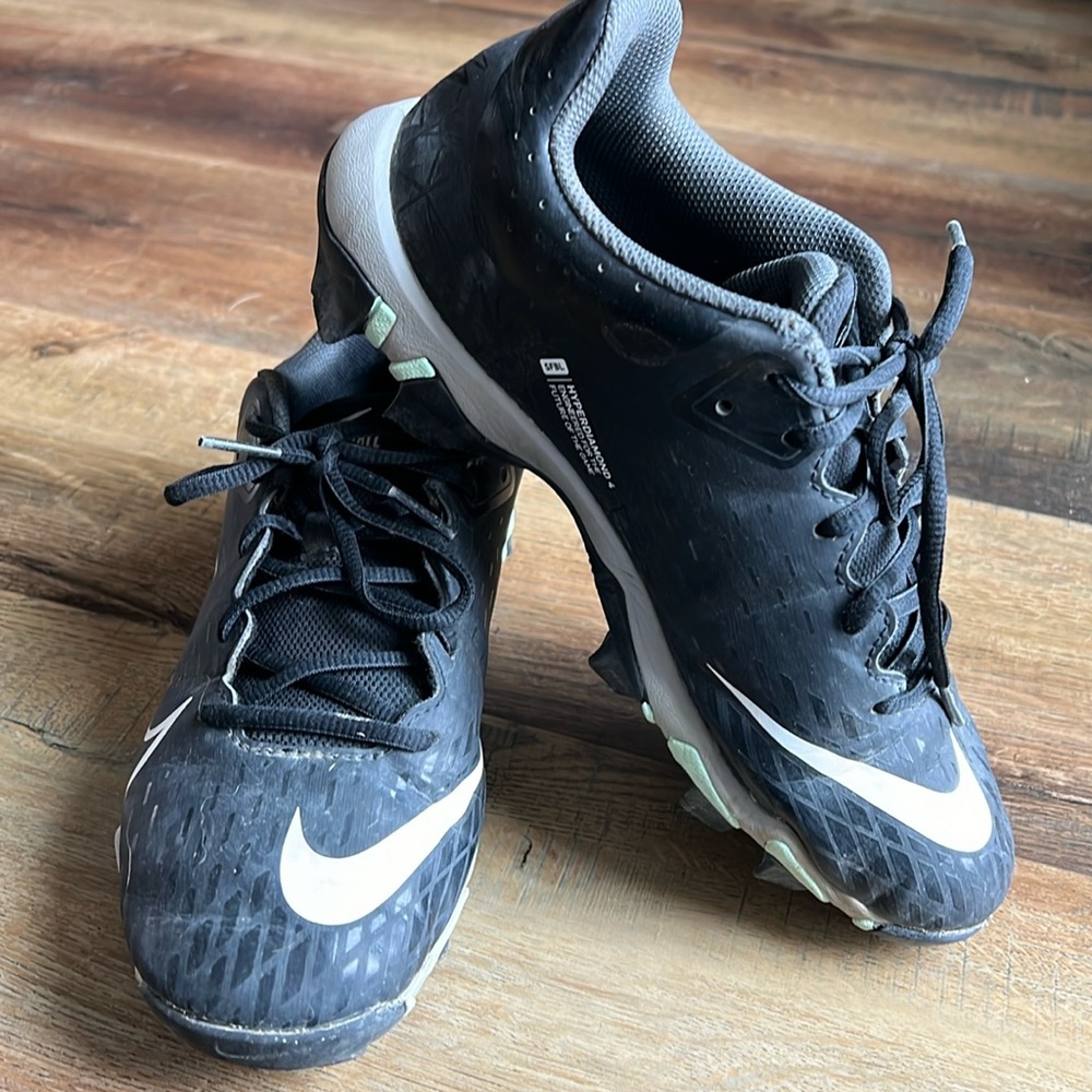 Youth Softball Cleats